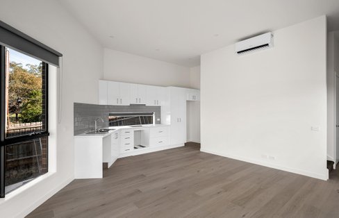 1/18 Mines Road  Ringwood 3134