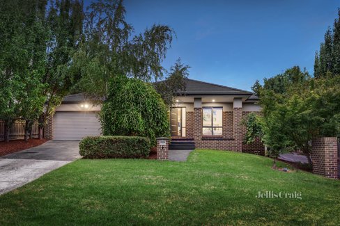 1 18 North Road Lilydale 3140