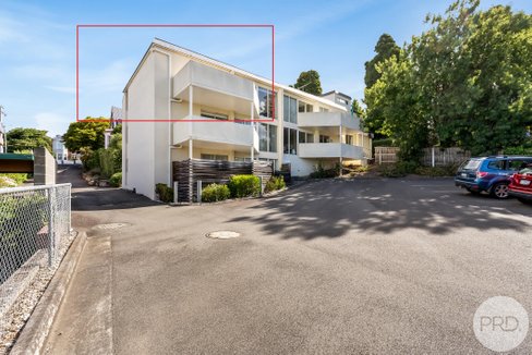 11/9 Augusta Road, NEW TOWN TAS 7008