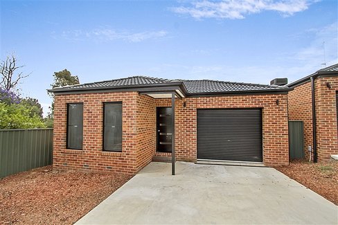 11a Ewing Avenue, FLORA HILL VIC 3550