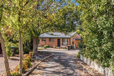 11C & 11D Hume Place, TUMUT NSW 2720