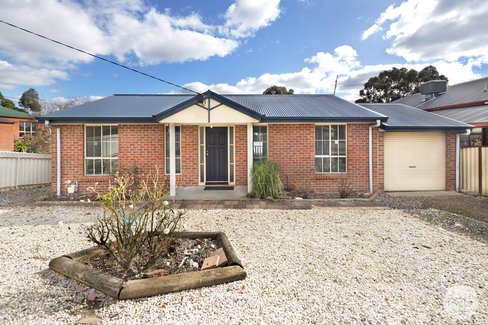 12 & 12A Saunders Close, MOUNT PLEASANT VIC 3350