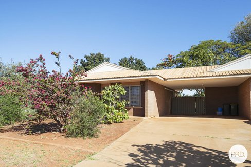 12 A & B Haddon Way, NICKOL