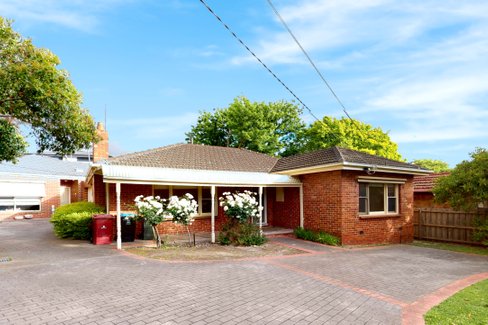 1/2 Anfield Court Malvern East 3145