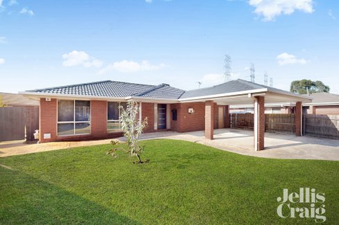 12 Barellan Close  Saint Albans 3021