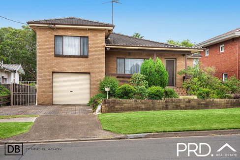12 Bellevue Avenue, GEORGES HALL NSW 2198