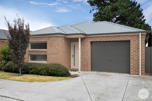 12 Bilston Place, SEBASTOPOL VIC 3356