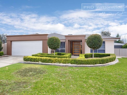 12 Birri Place, GLENFIELD PARK NSW 2650