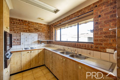 12 Bottlebrush Drive, TUMUT NSW 2720