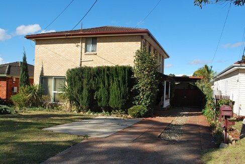 12 Bruce Ave, PANANIA NSW 2213