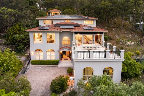 12 Canomii Close, NELSON BAY NSW 2315
