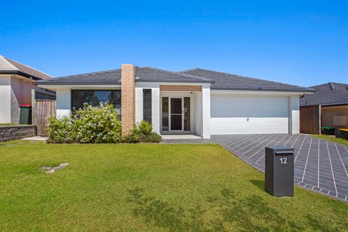 12 Crestview Street, GILLIESTON HEIGHTS NSW 2321