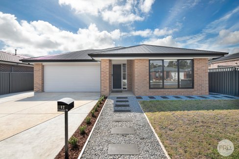 12 Cromie Street, MINERS REST VIC 3352