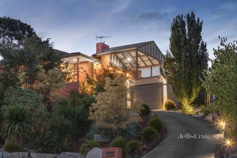 12 Elmwood Rise Eltham North 3095