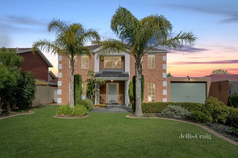 12 Forest Glen Avenue Blackburn South 3130