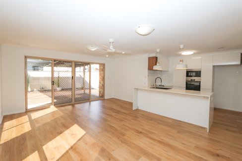 12 Gemini Circuit, MOLENDINAR QLD 4214