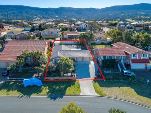 12 Habeda Avenue, HORSLEY NSW 2530