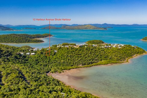 12 Harbour Avenue, SHUTE HARBOUR
