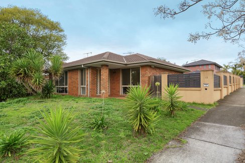 12 Ivanhoe Grove Malvern East 3145