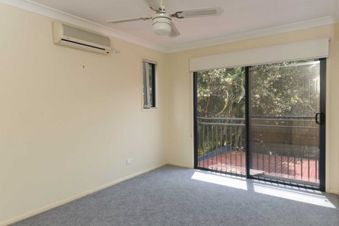 1/2 Karri Court, BURLEIGH HEADS QLD 4220