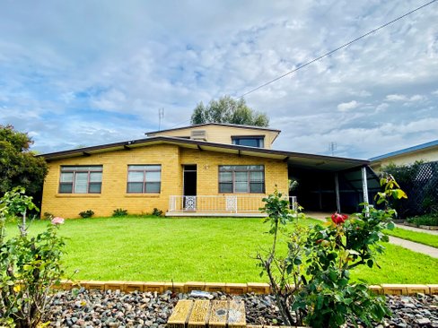 12 Kurrawan Street, TAMWORTH NSW 2340