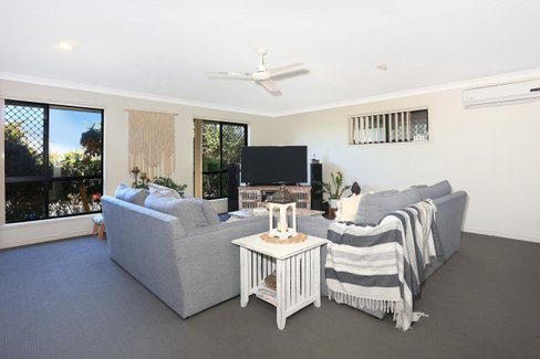 12 Lauren Grove, UPPER COOMERA QLD 4209
