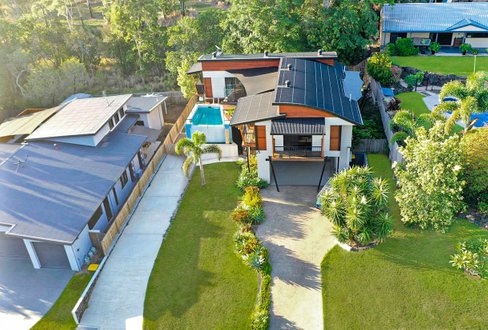 12 Links Drive, CANNONVALE QLD 4802