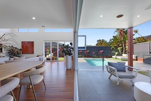 12 Mahogany Drive, Palm Beach QLD 4221