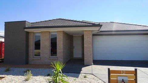 12 McTaggart Street, Lucas VIC 3350