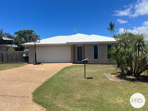 12 Melanie Court, BOYNE ISLAND QLD 4680