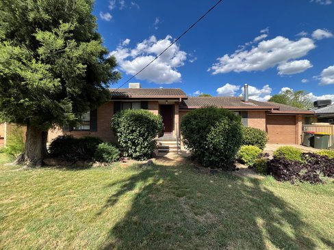 12 Merindah Avenue, MANILLA NSW 2346