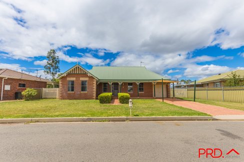 12 Morilla Street, TAMWORTH NSW 2340