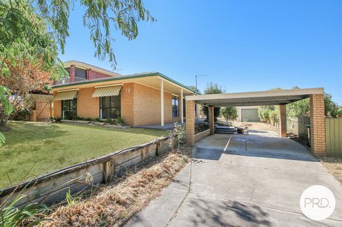 12 Mountain View Drive, LAVINGTON NSW 2641