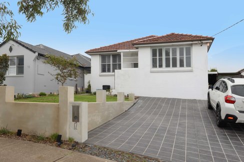 12 Murrabin Ave, MATRAVILLE NSW 2036