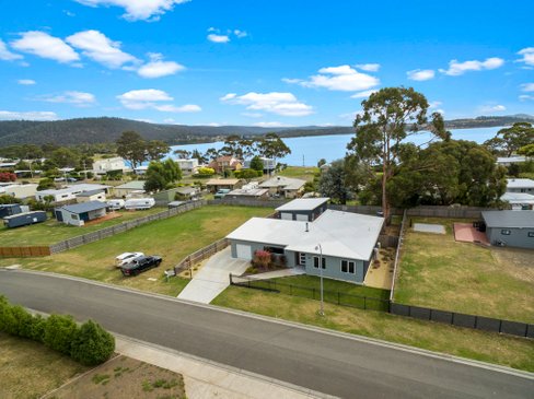 12 Nautilus Drive, ORFORD TAS 7190