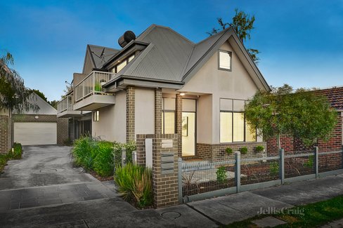1/2 Northcote Street Northcote 3070