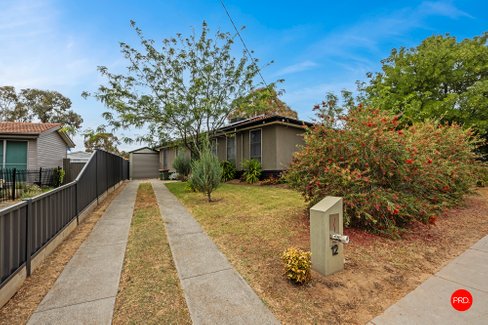 12 Oswald Street, CALIFORNIA GULLY VIC 3556