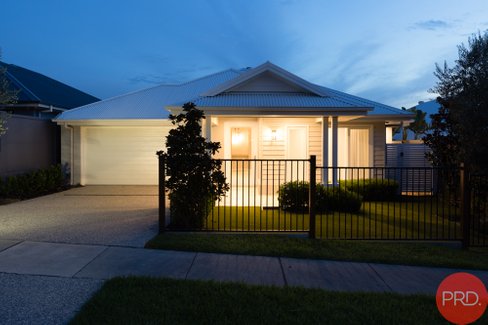 12 Peachy Avenue, NORTH ROTHBURY NSW 2335