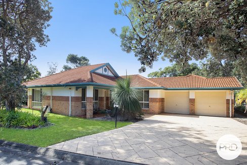 12 Pindari Drive, DUNBOGAN NSW 2443