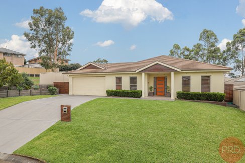 12 Pinnacle Close, BOLWARRA HEIGHTS NSW 2320