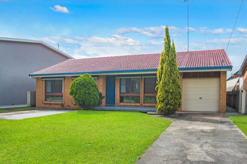 12 Pioneer Street, NORTH HAVEN NSW 2443