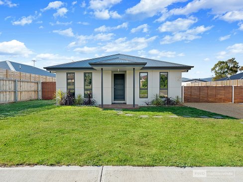 12 Reeve Street, CAMPANIA TAS 7026