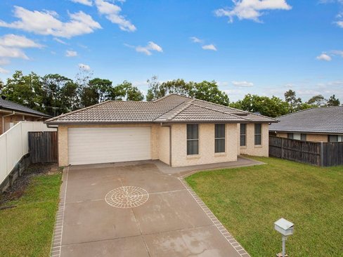 12 Semillon Ridge, GILLIESTON HEIGHTS NSW 2321