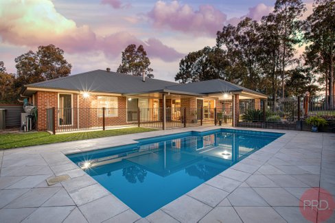 12 Sutton Grove, BRANXTON NSW 2335