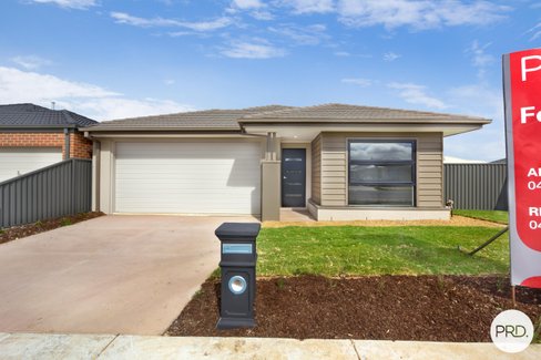 12 Sydney Way, ALFREDTON VIC 3350