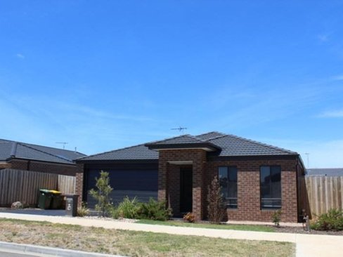 12 Tannin Way Waurn Ponds 3216