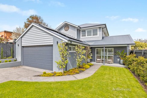 12 Ti-Tree Grove Mornington 3931