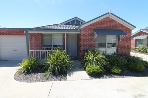 12 Tristan Drive, SEBASTOPOL VIC 3356