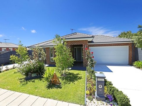 12 Two Bays Drive St Leonards 3223