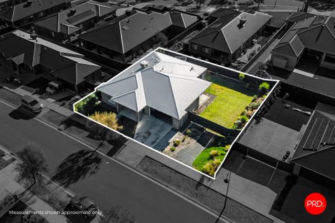 12 Ucres Way, GOLDEN SQUARE VIC 3555